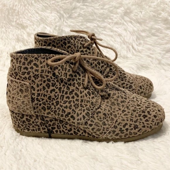 Toms Desert Taupe Cheetah Animal Print Lace Up Bootie Youth Size 2 - Picture 1 of 9